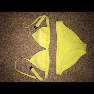 TRIANGL GIGI-LEMONELLO